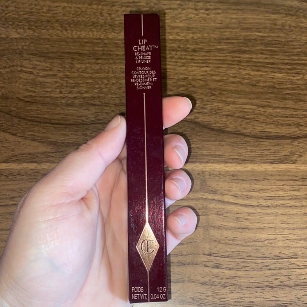 Charlotte Tilbury Lip Cheat crayon